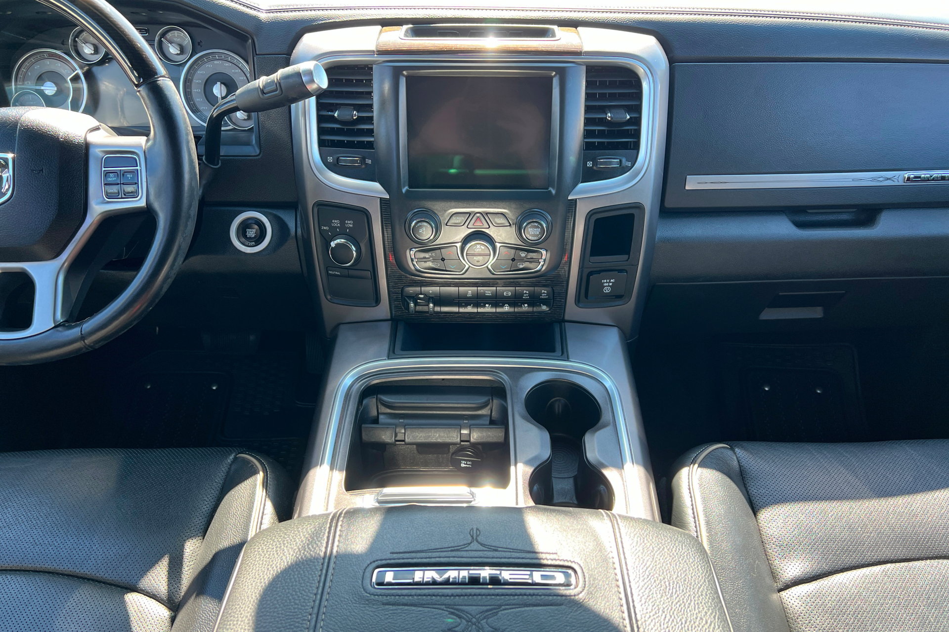 Used 2017 RAM 2500 Limited image 14