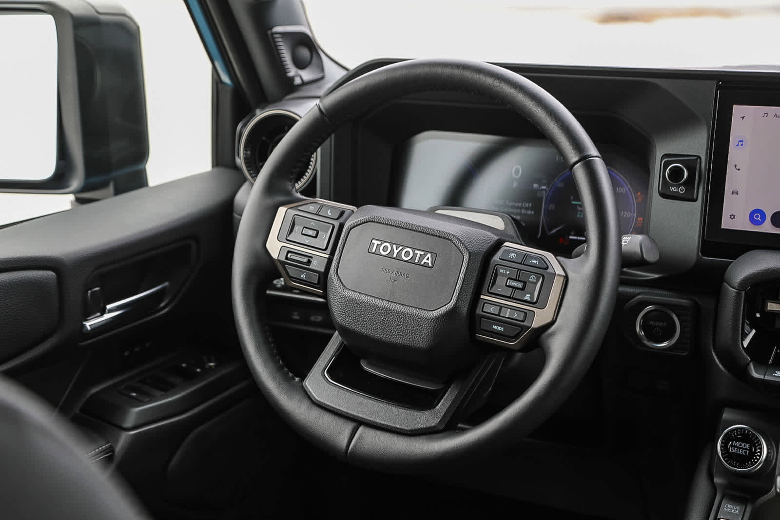 Used 2025 Toyota Land Cruiser w/ Premium Package AWD/4WD image 15