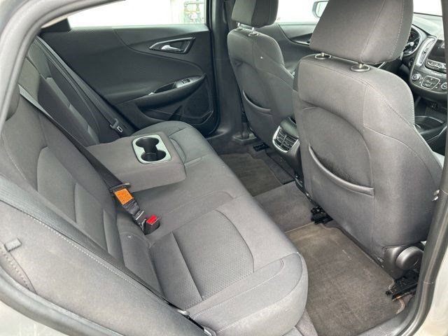 Used 2017 Chevrolet Malibu LT image 35