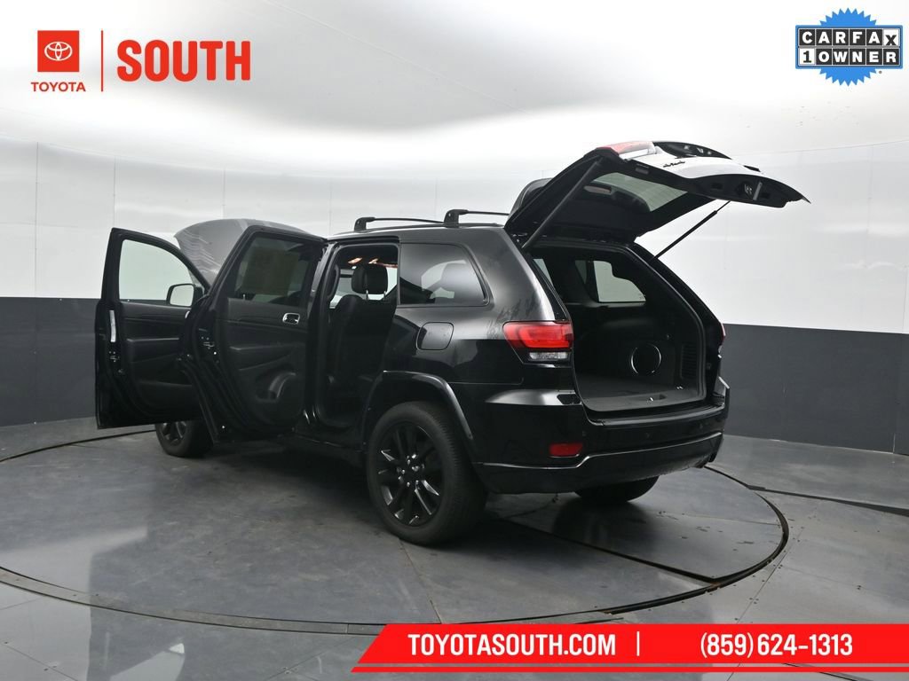 Used 2022 Jeep Grand Cherokee Laredo X image 58