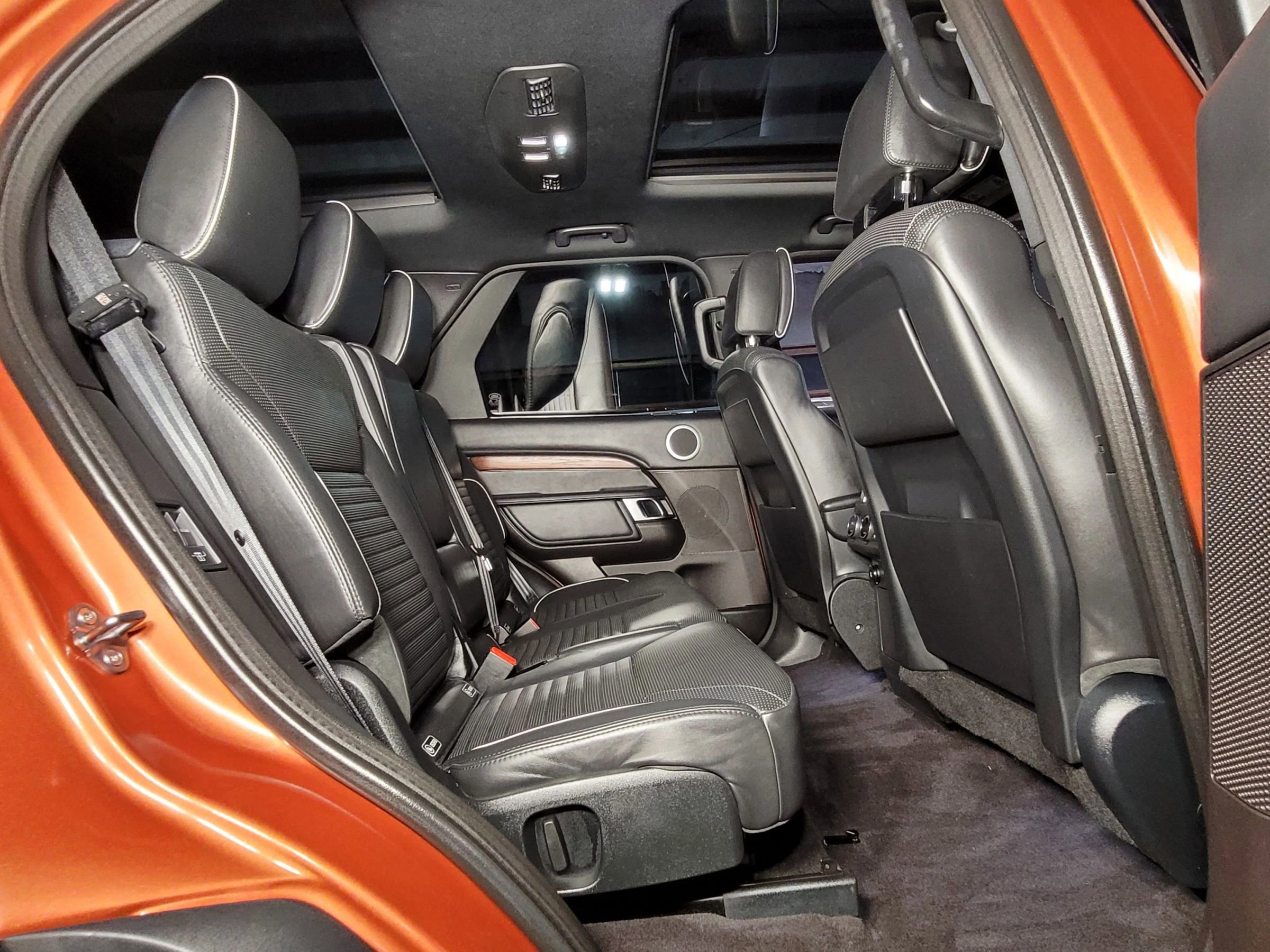 Used 2018 Land Rover Discovery HSE Luxury image 47