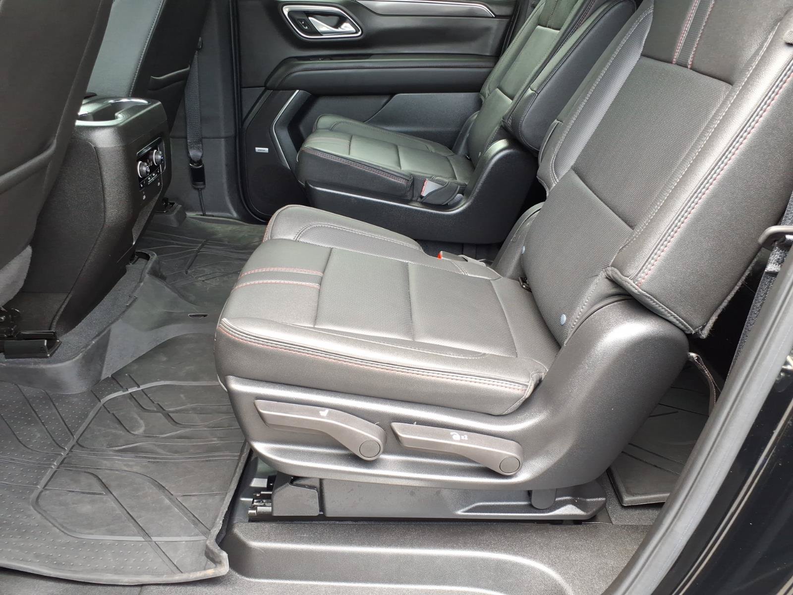Certified 2024 Chevrolet Suburban RST w/ Luxury Package AWD/4WD image 13