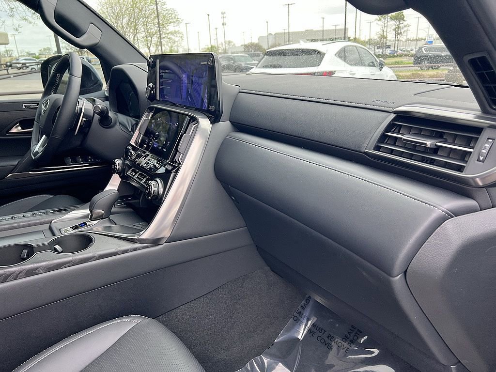 New 2026 Lexus LX 700h Luxury image 19