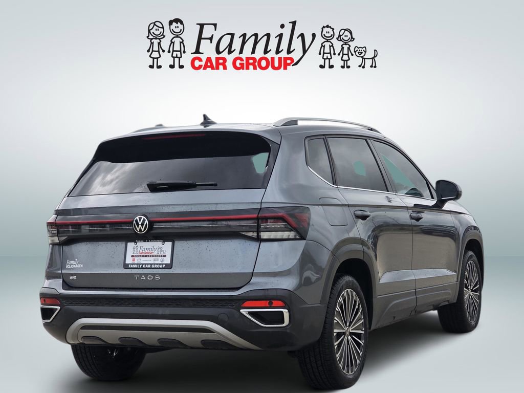 Used 2025 Volkswagen Taos SE FWD image 4