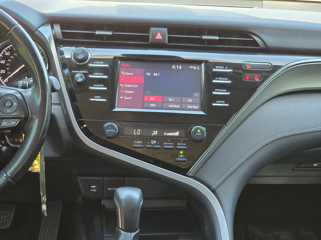 Used 2019 Toyota Camry SE FWD image 31