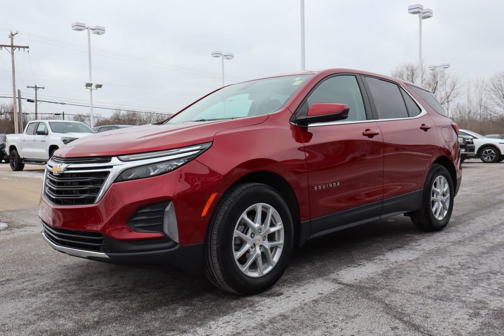 Used 2024 Chevrolet Equinox LT w/ LPO, Floor Liner Package image 5