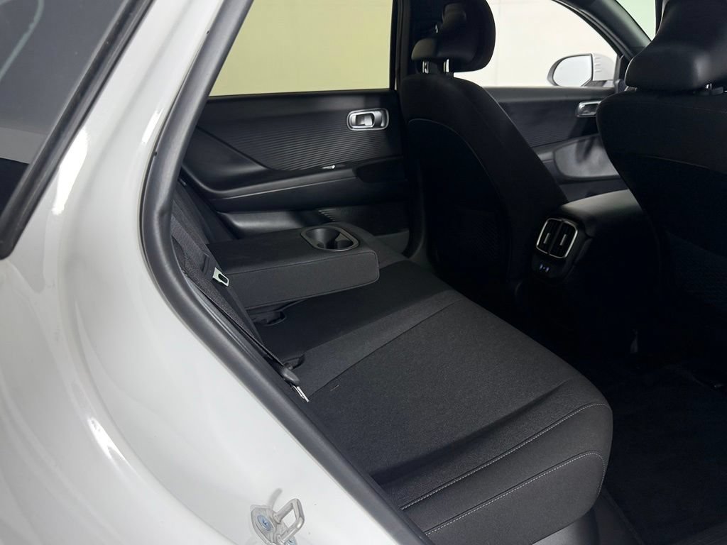 Used 2025 Hyundai Ioniq 6 SE RWD image 26