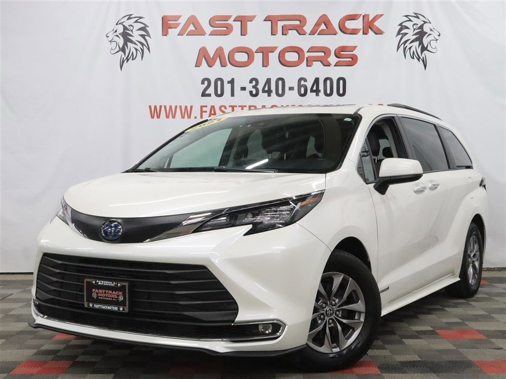 Used 2021 Toyota Sienna XLE w/ XLE Plus Package