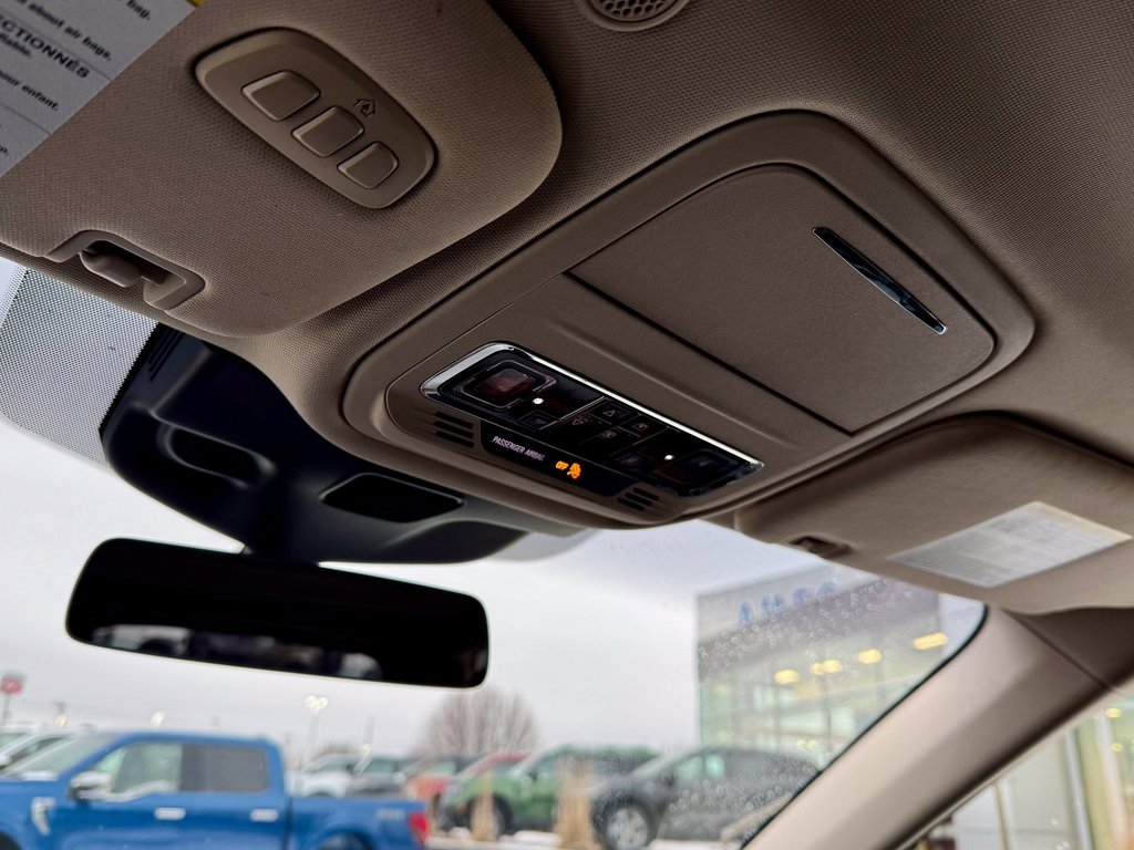 Used 2020 Lincoln Aviator Reserve w/ Equipment Group 202A image 29