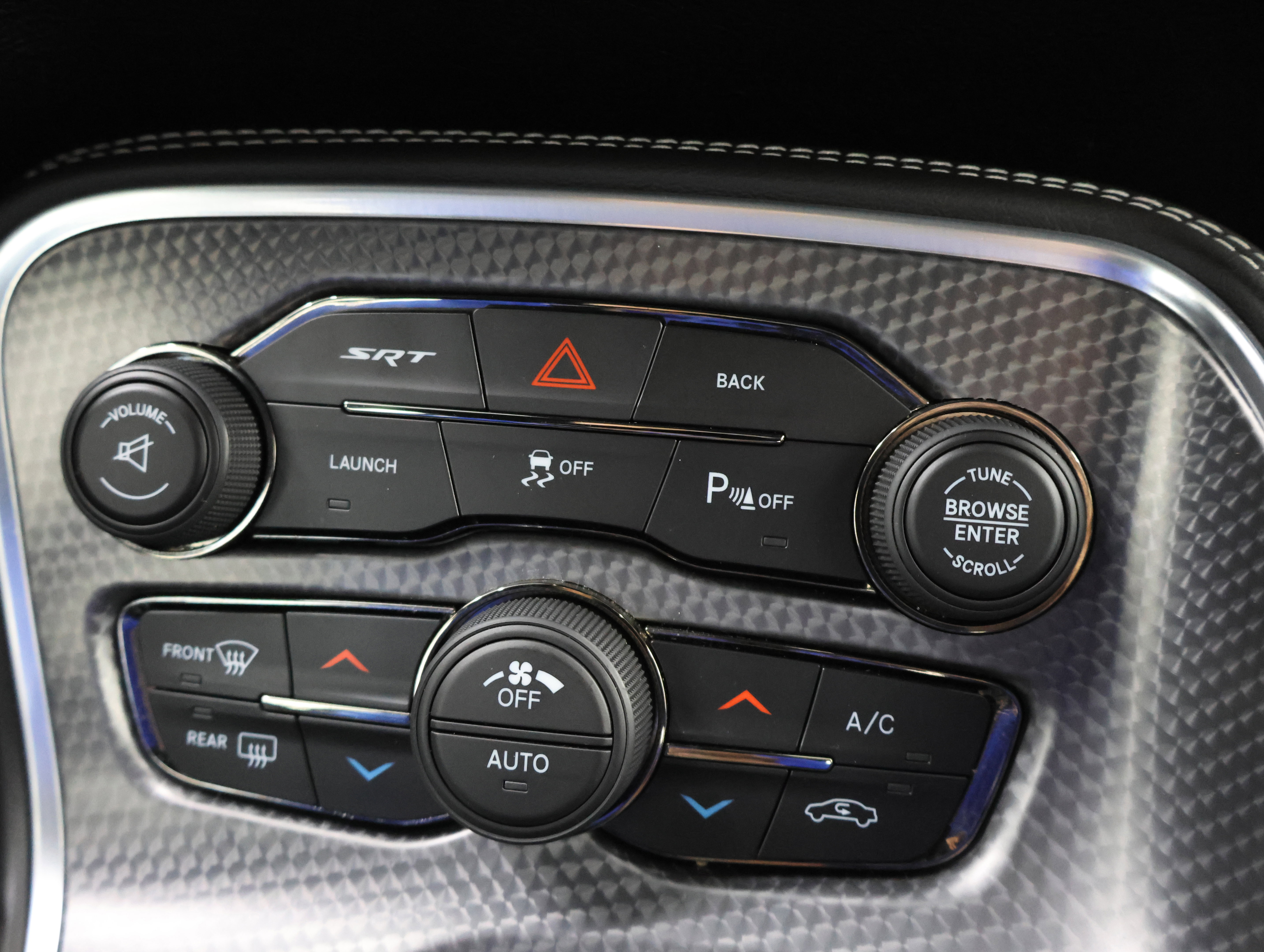 Used 2015 Dodge Challenger SRT Hellcat image 39