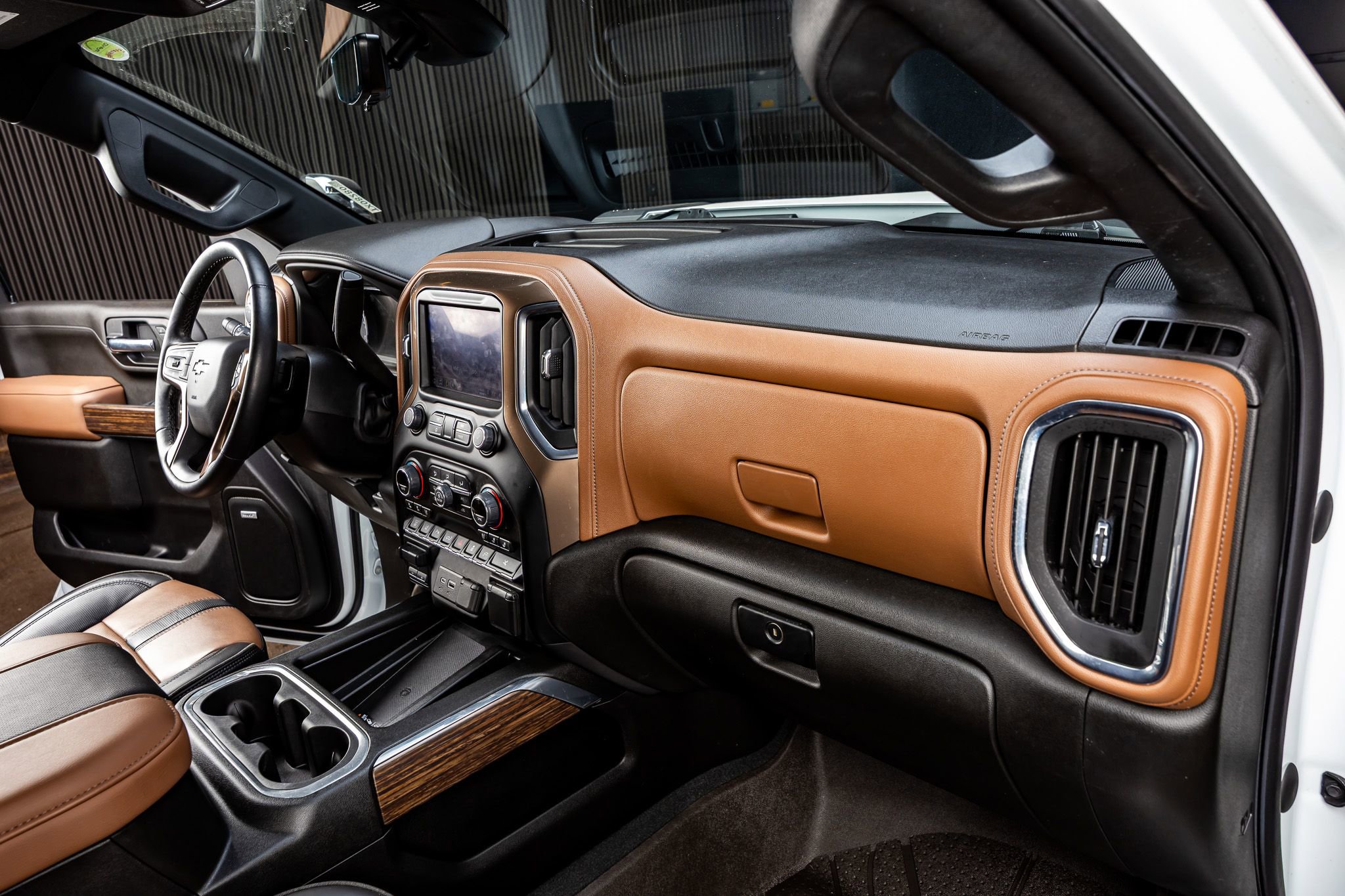 Used 2023 Chevrolet Silverado 3500 High Country image 18