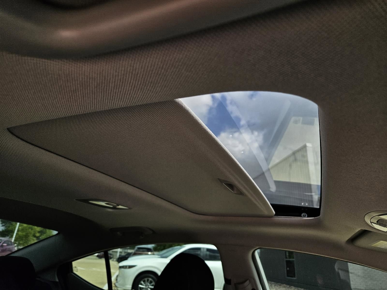 Used 2018 Hyundai Elantra Value Edition w/ Cargo Package image 8