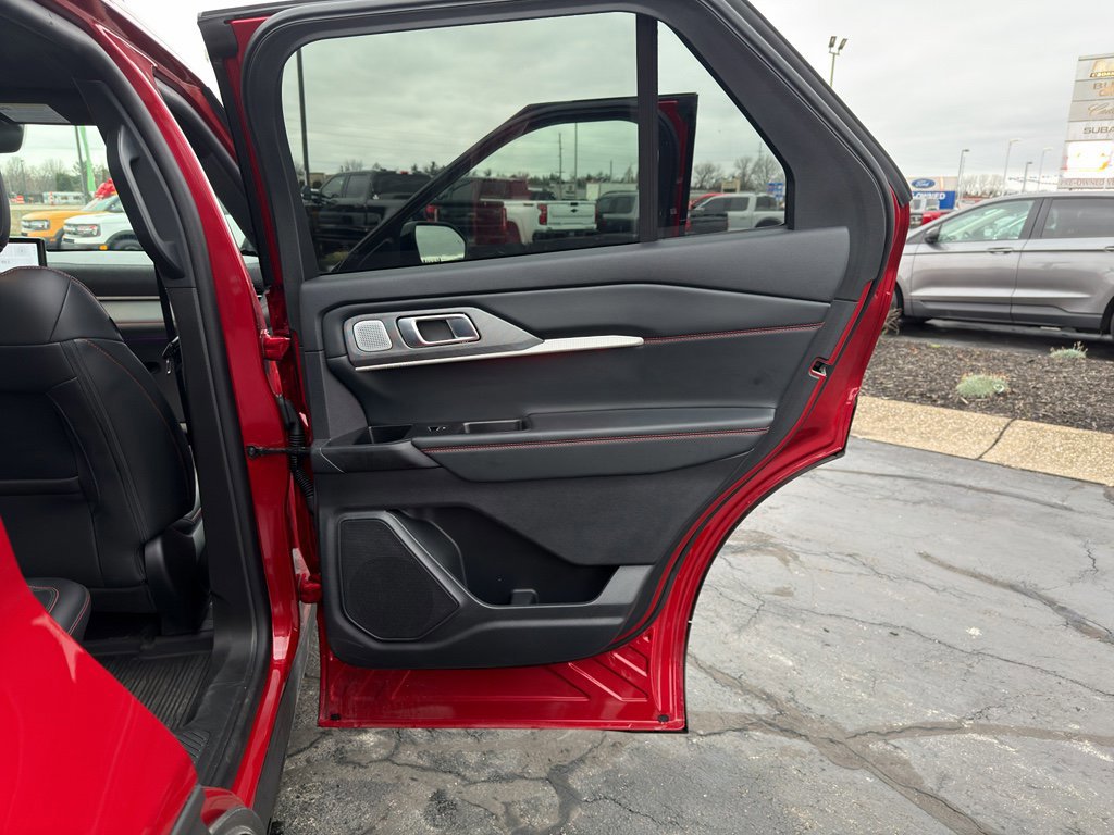 Used 2025 Ford Explorer ST w/ Sun And Sound Package image 16