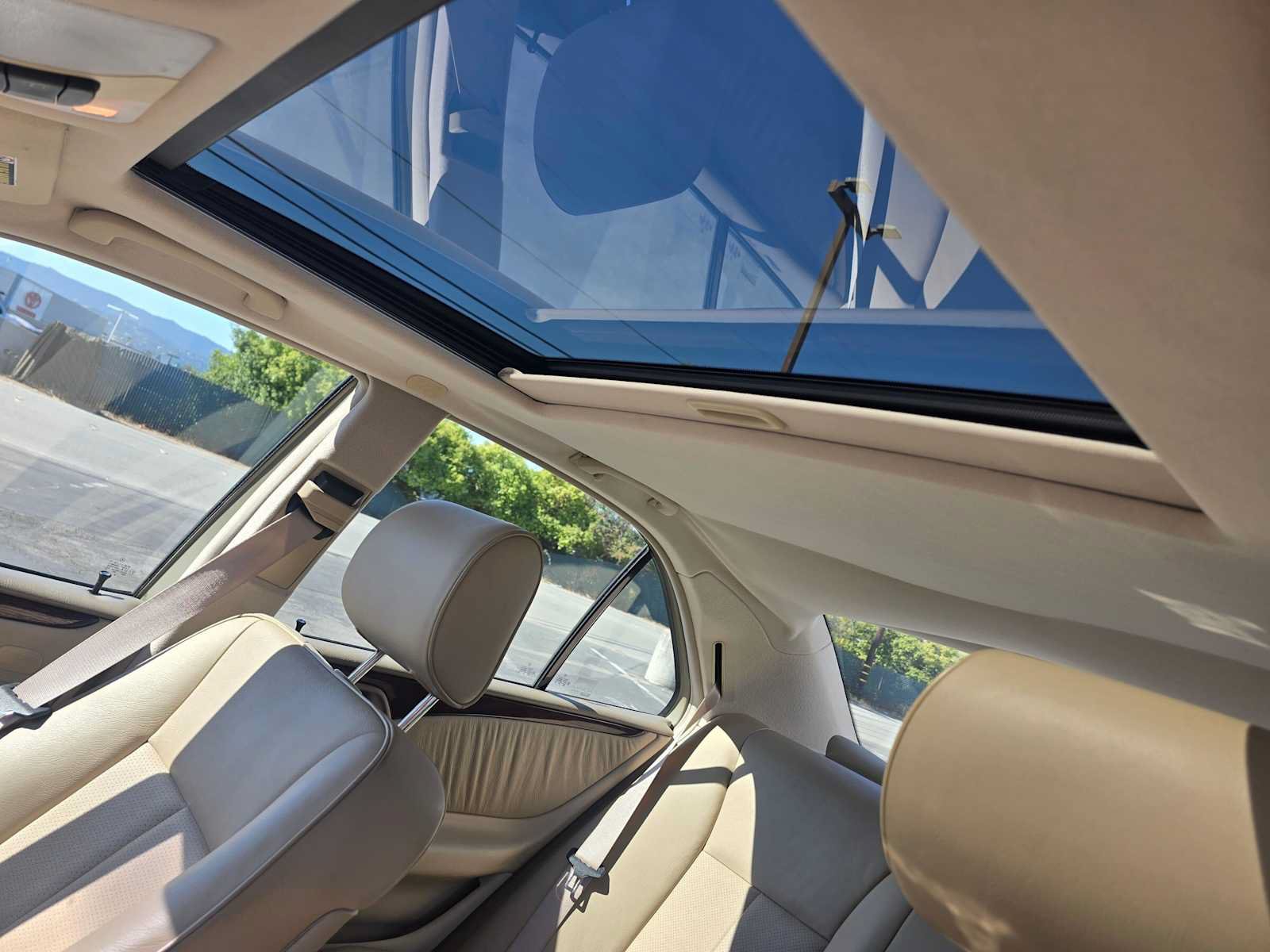 Used 1999 Mercedes-Benz E 320 Sedan image 23