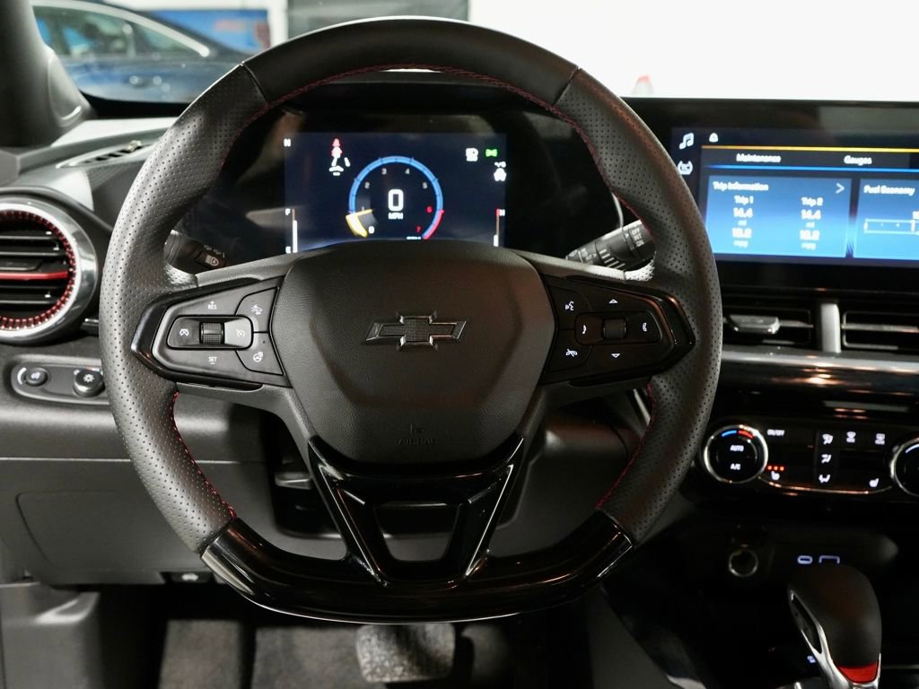 Used 2025 Chevrolet Trax RS w/ Driver Confidence Package image 15