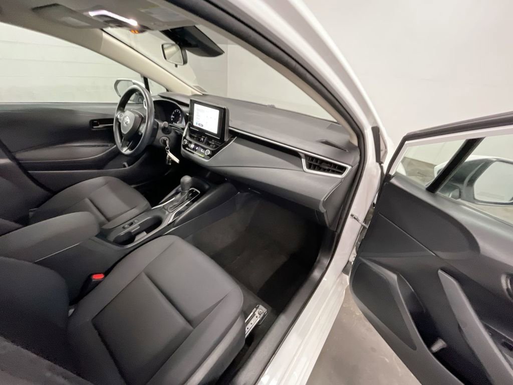 Used 2023 Toyota Corolla LE image 25