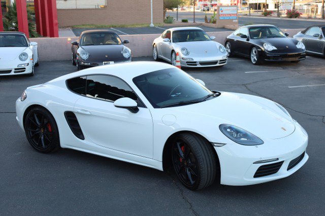 Used 2019 Porsche 718 Cayman RWD image 11