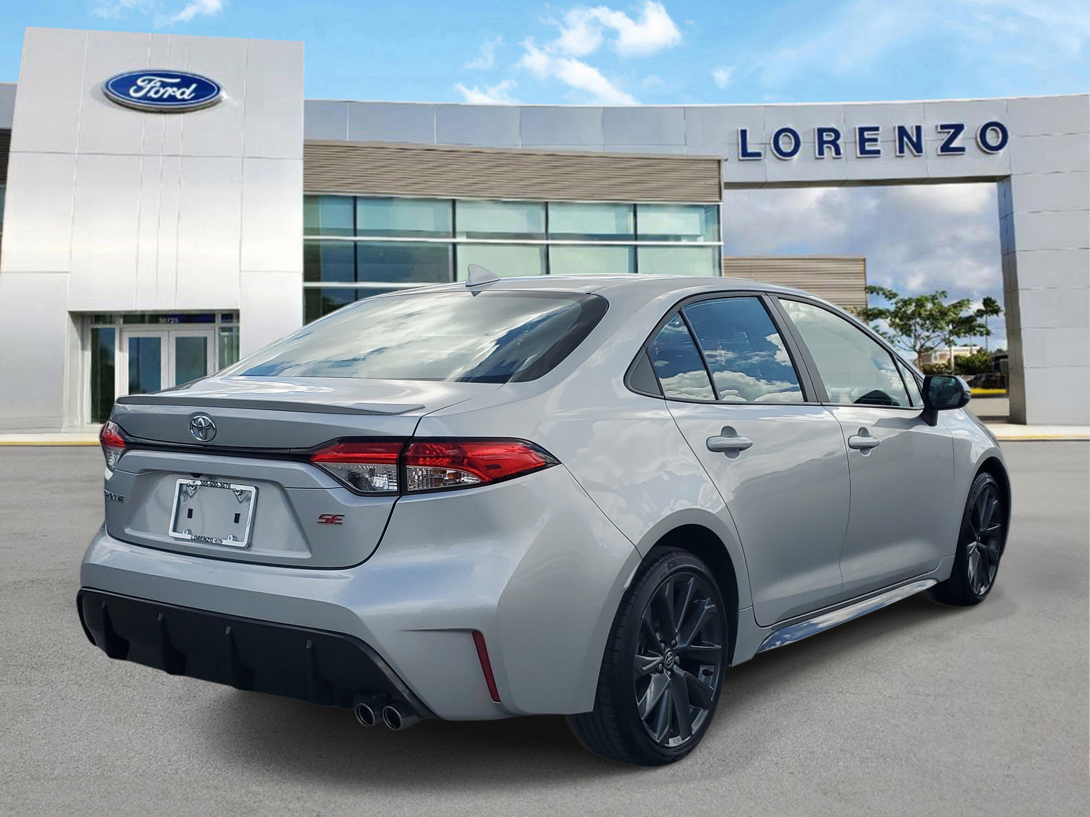 Used 2025 Toyota Corolla SE image 5