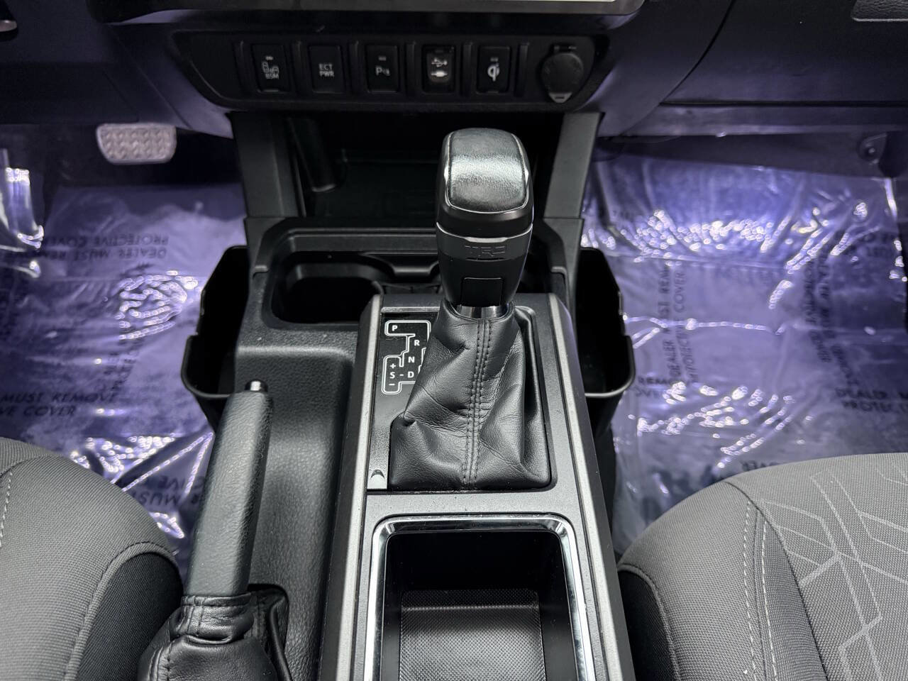 Used 2017 Toyota Tacoma TRD Sport image 20