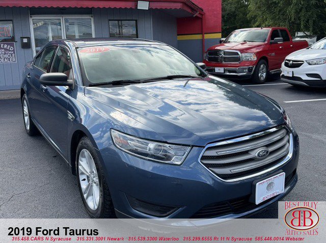 Used 2019 Ford Taurus SE FWD image 1