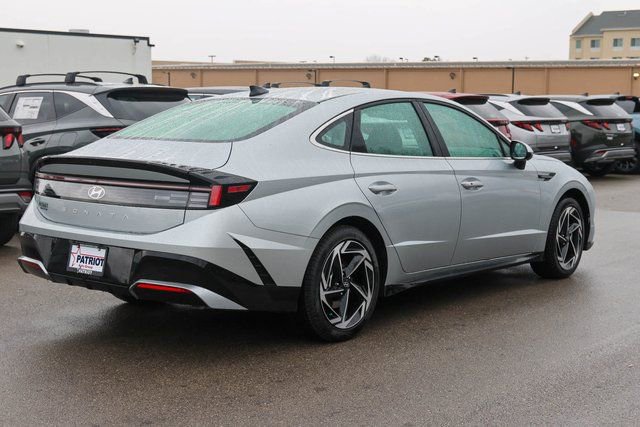 New 2026 Hyundai Sonata SEL image 3