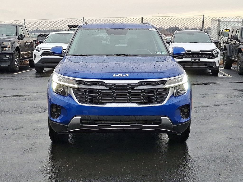Certified 2024 Kia Seltos S image 2