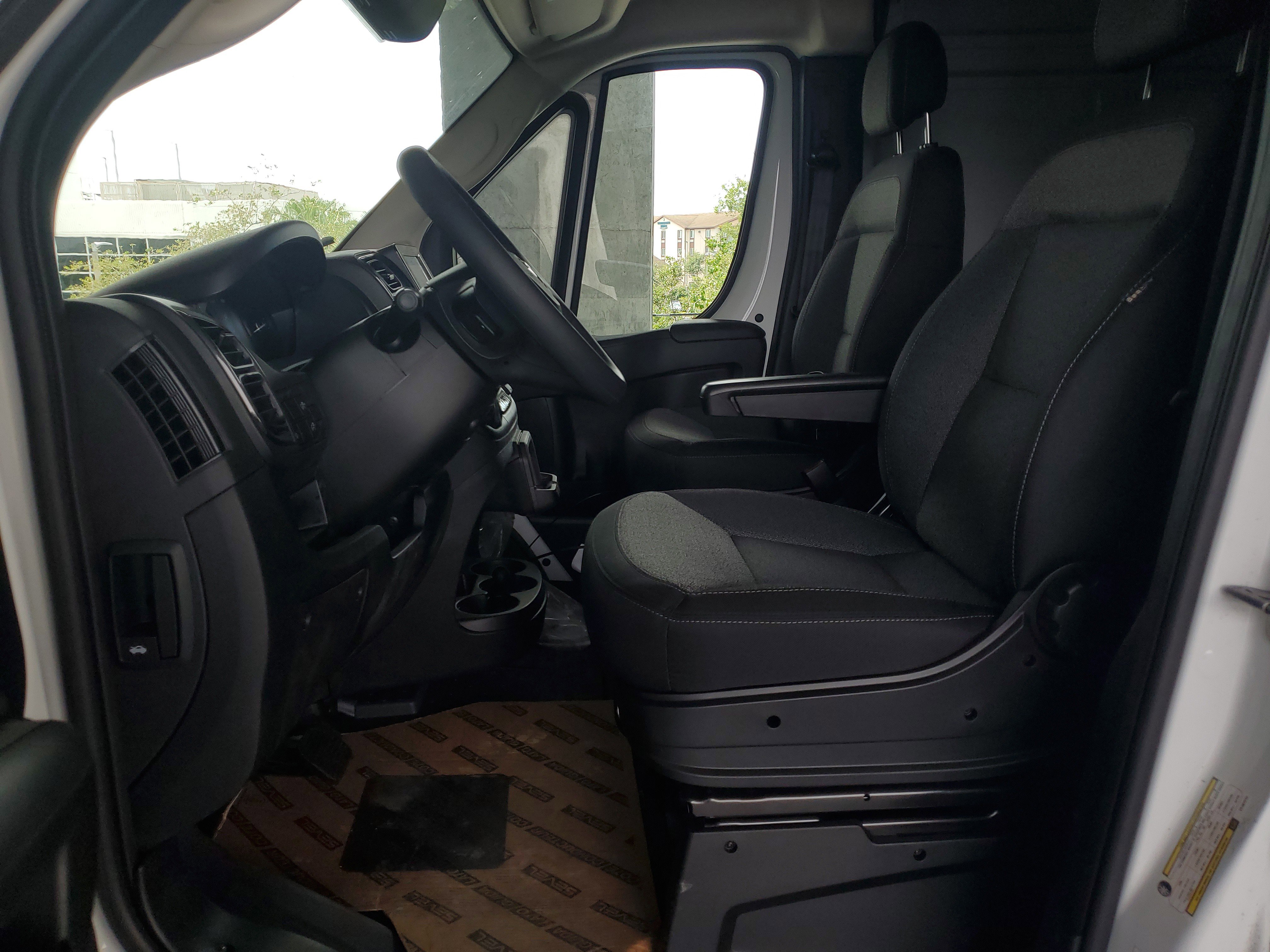 Used 2026 RAM ProMaster 1500 w/ Convenience Group FWD image 16