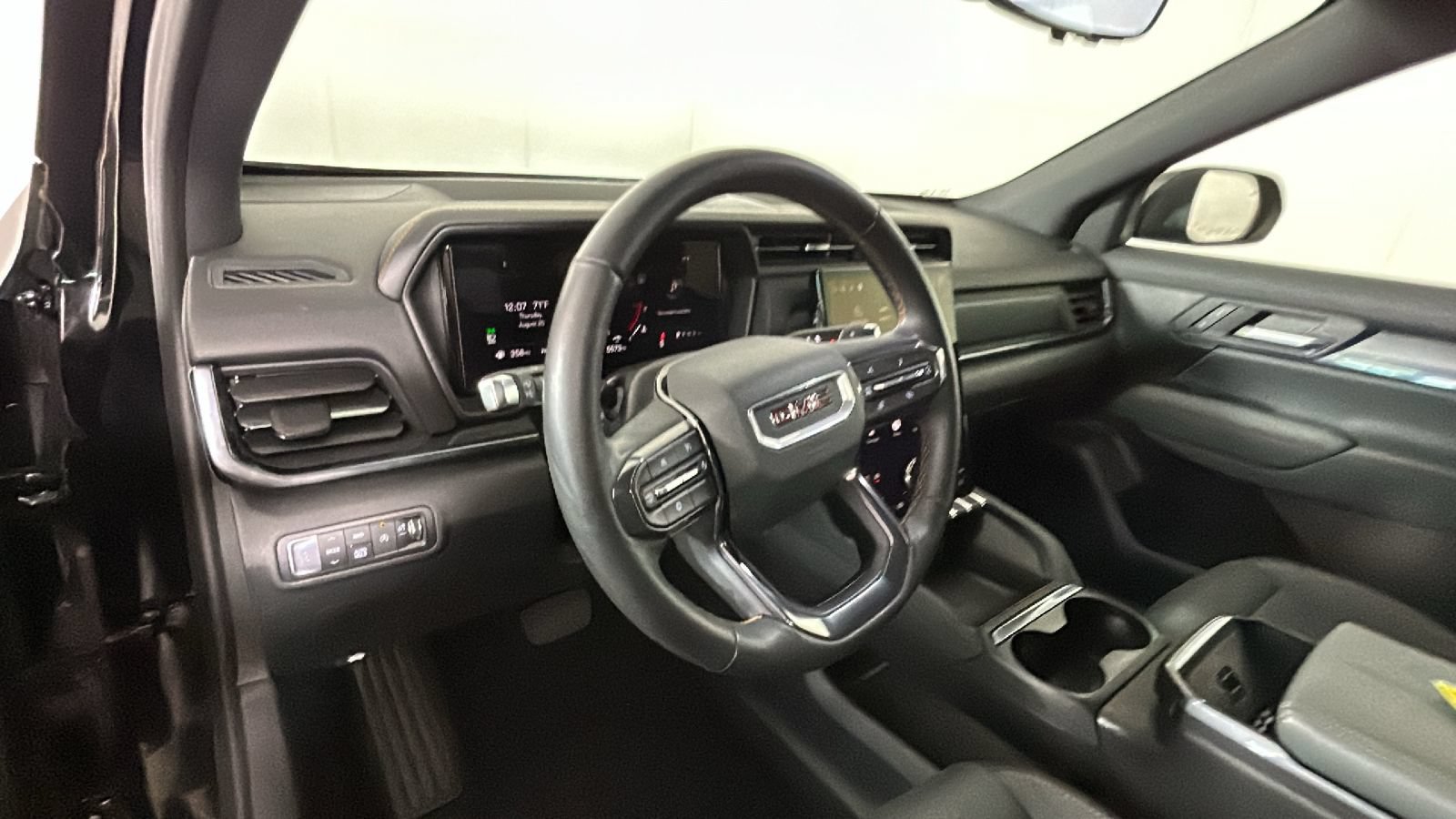 New 2026 GMC Terrain AT4 w/ Technology Package II AWD/4WD image 16