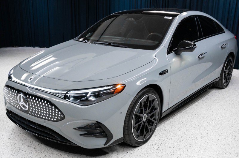 New 2027 Mercedes-Benz CLA 250+ image 1
