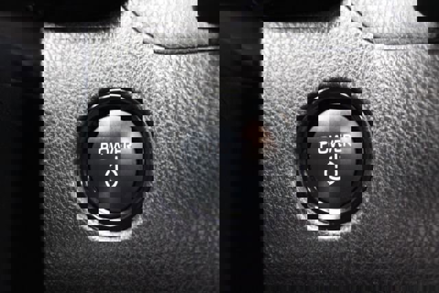 Used 2025 Toyota Camry LE image 12