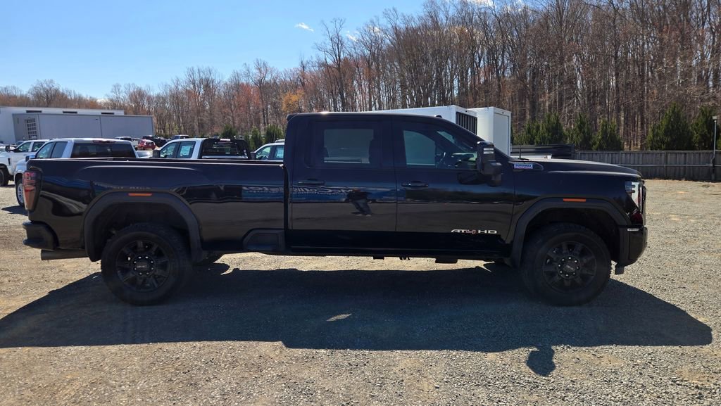Used 2024 GMC Sierra 3500 AT4 w/ AT4 Preferred Package AWD/4WD image 2