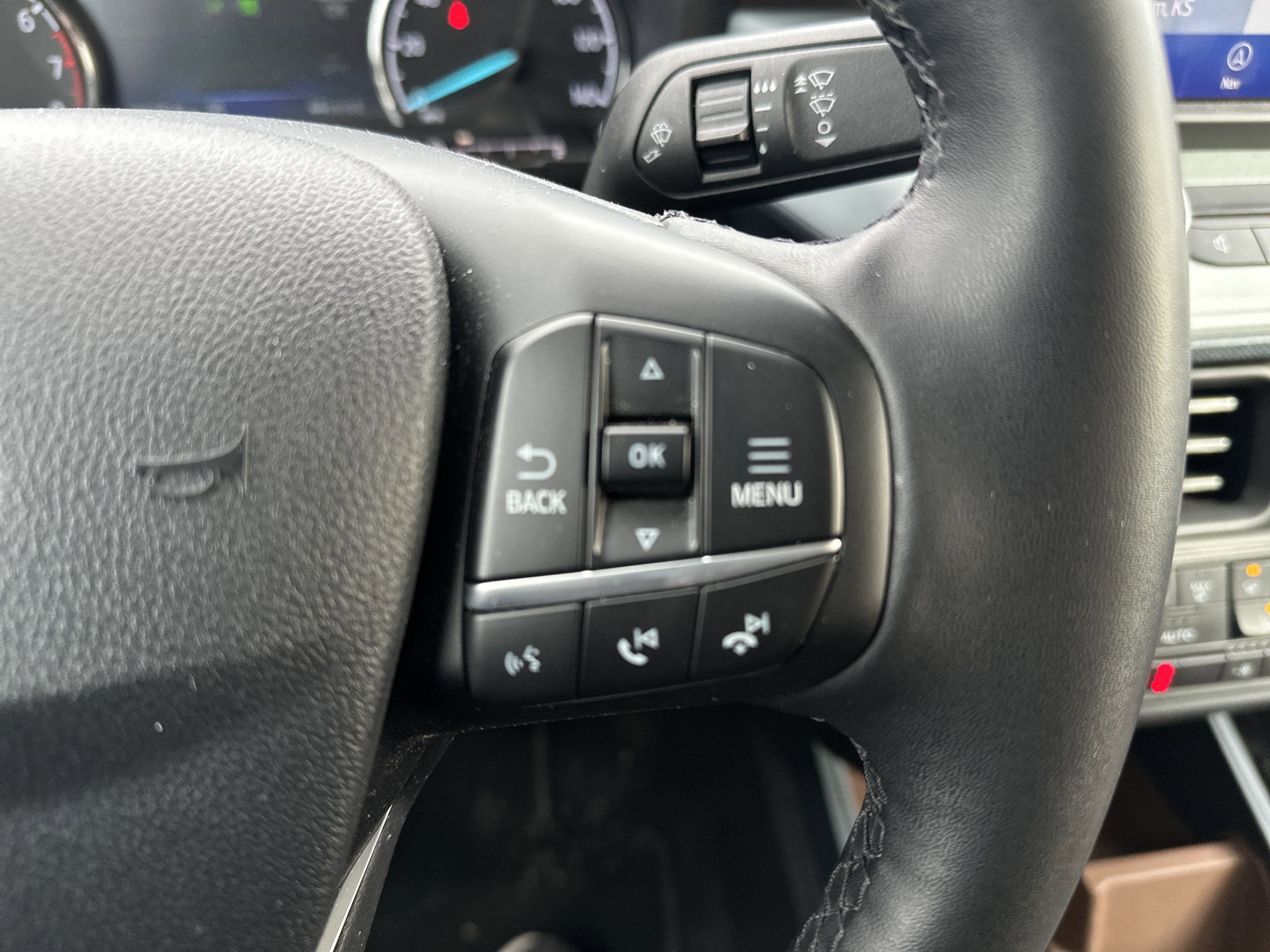 Used 2023 Ford Maverick Lariat w/ Lariat Luxury Package image 14