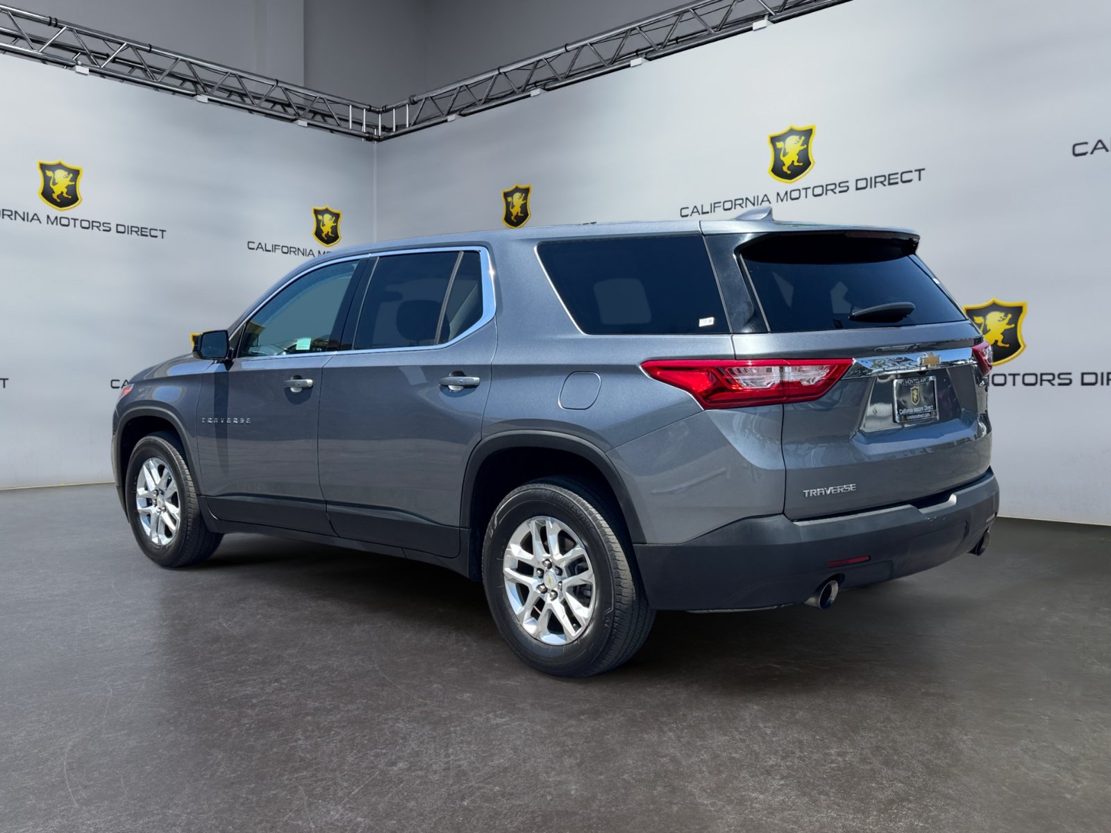 Used 2020 Chevrolet Traverse LS FWD image 3