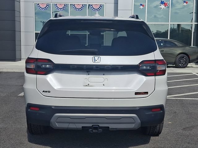 Used 2024 Honda Pilot TrailSport image 3