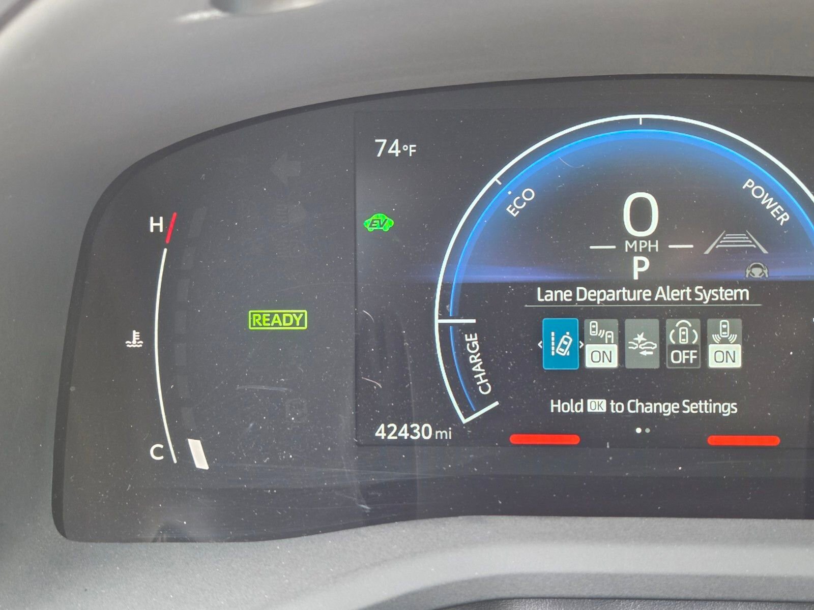 Used 2025 Toyota Camry LE FWD image 13