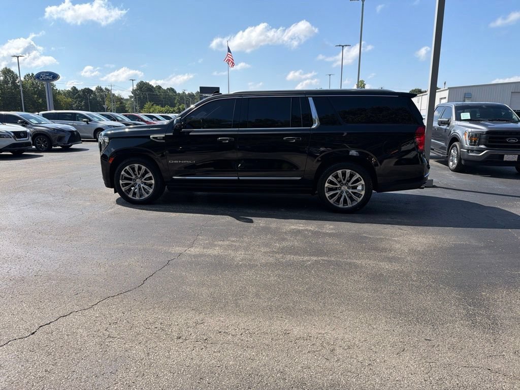 Used 2021 GMC Yukon XL Denali w/ Denali Ultimate Package AWD/4WD image 6