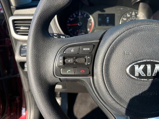 Used 2017 Kia Optima LX image 4