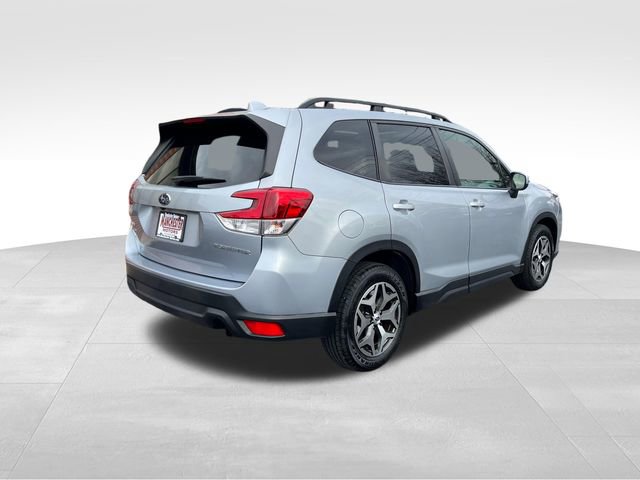 Used 2022 Subaru Forester Premium image 5