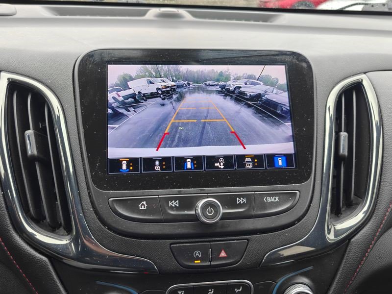 Certified 2022 Chevrolet Equinox RS w/ Infotainment Package AWD/4WD image 15