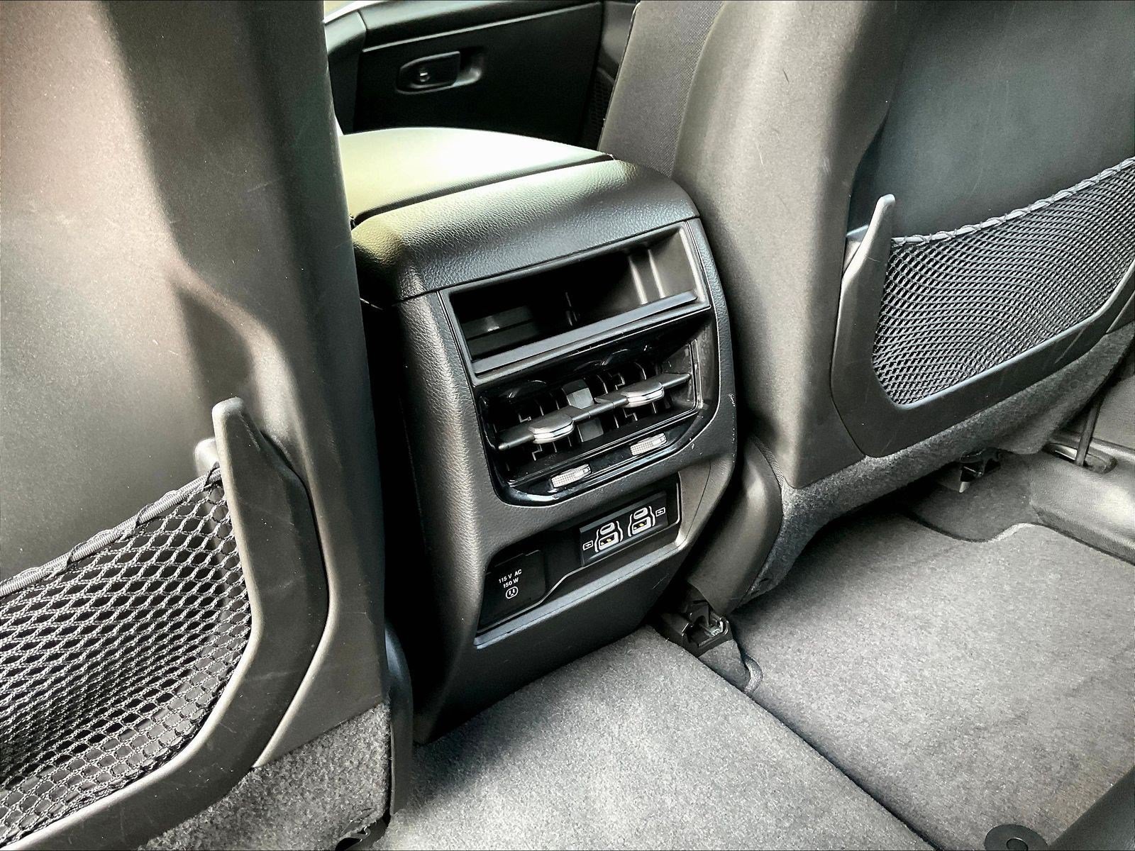 Used 2023 Jeep Grand Cherokee Altitude AWD/4WD image 10