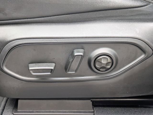 Used 2024 Jeep Grand Cherokee L Limited w/ Black Appearance Package image 20