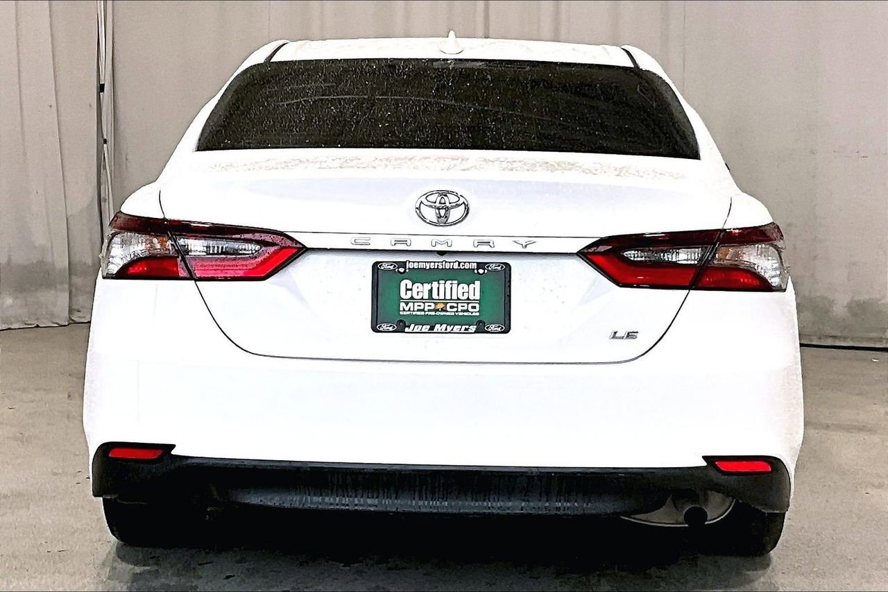 Used 2023 Toyota Camry LE FWD image 3