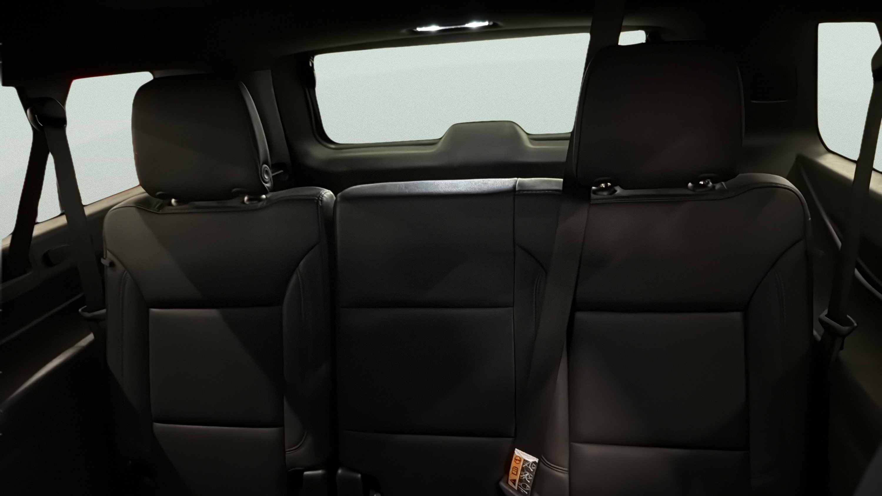 Used 2025 Chevrolet Suburban LT w/ Comfort Package AWD/4WD image 14