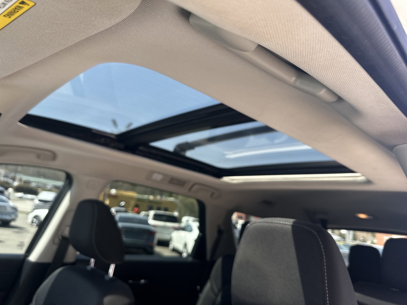 Used 2022 Nissan Pathfinder SV w/ SV Premium Package image 24