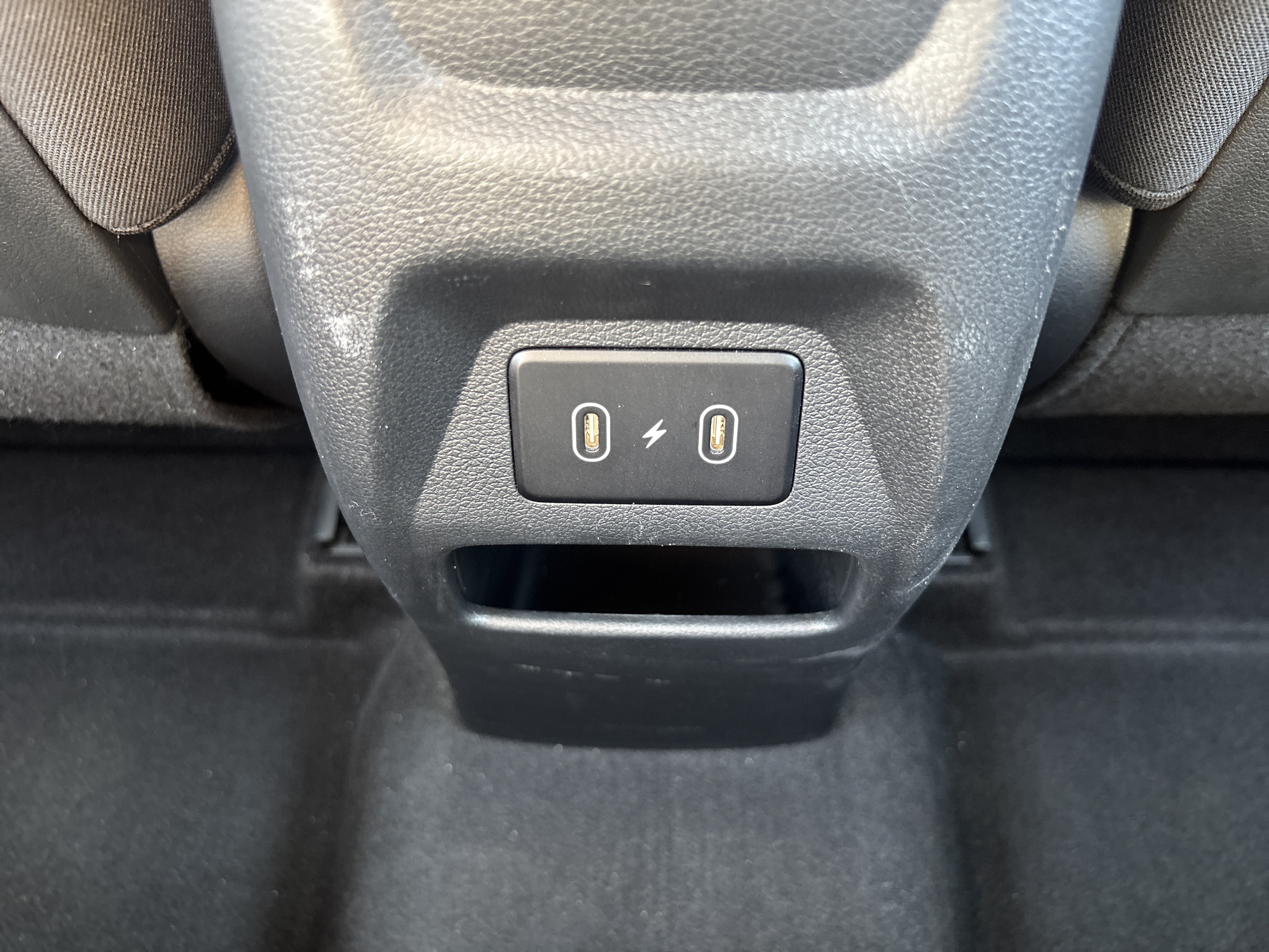 Used 2025 Hyundai Venue SEL FWD image 12