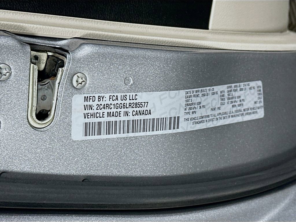 Used 2020 Chrysler Pacifica Limited image 22