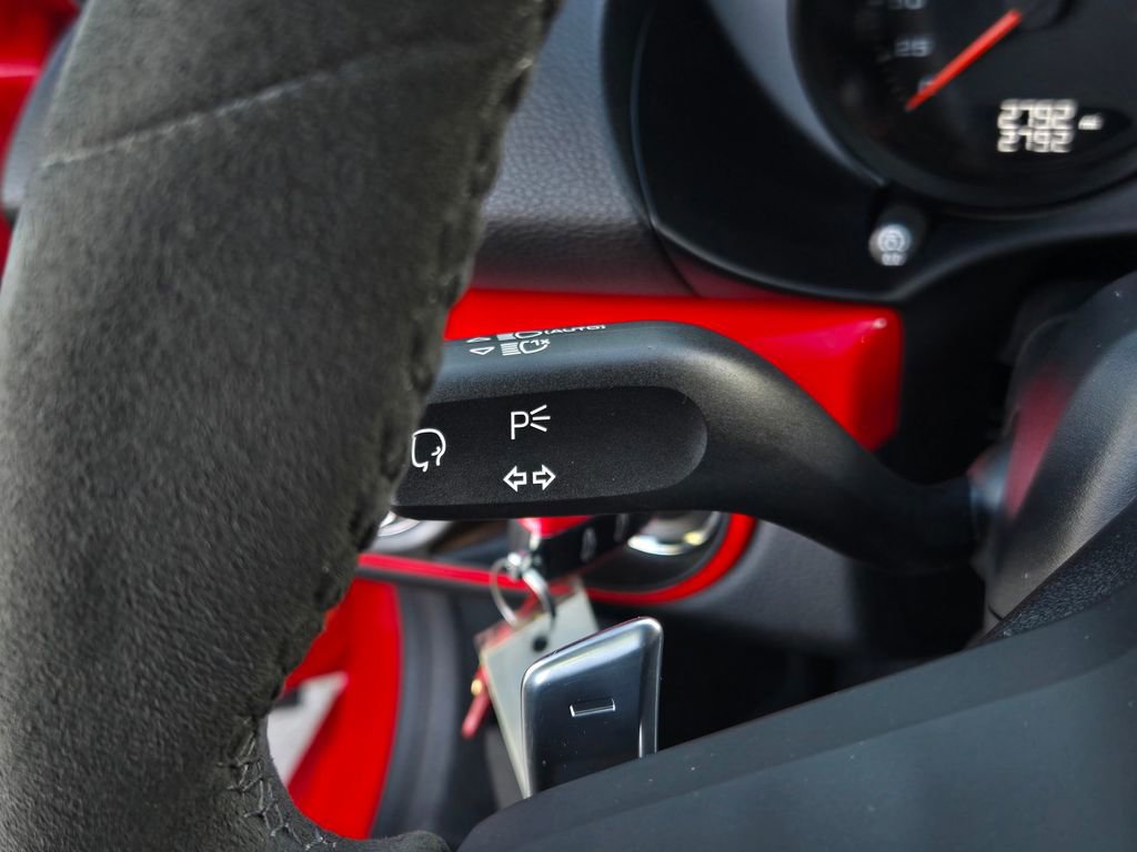 Used 2025 Porsche 718 Boxster GTS image 23