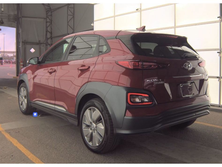 Used 2021 Hyundai Kona Limited w/ Cargo Package FWD image 8