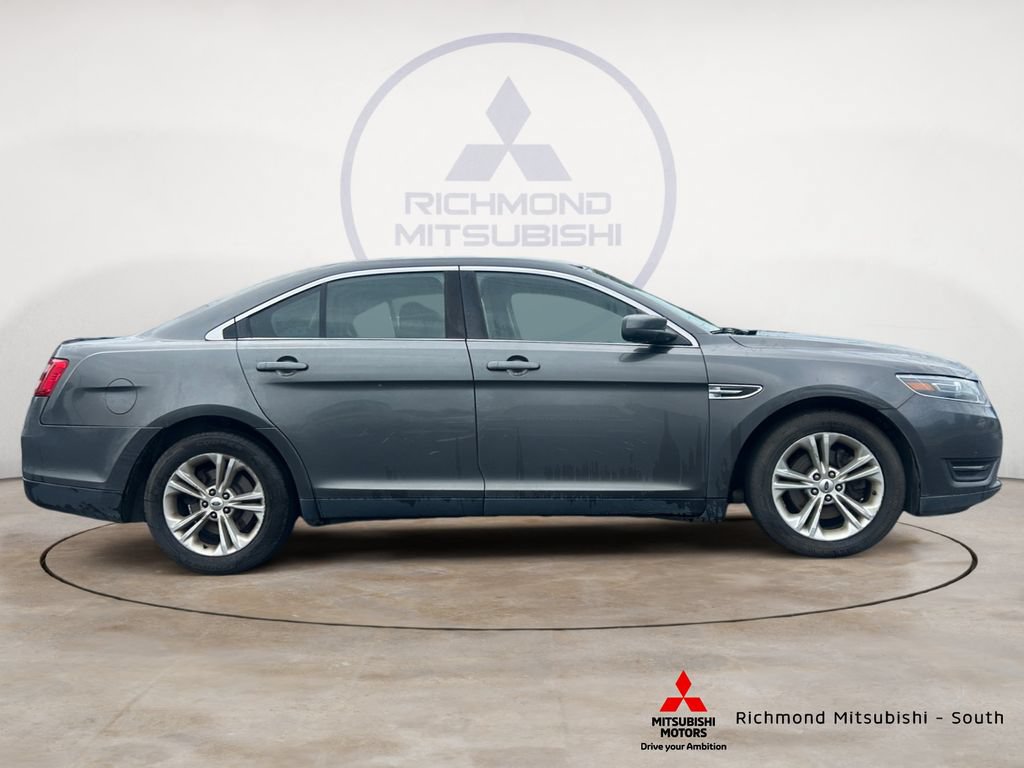 Used 2015 Ford Taurus SEL FWD image 2