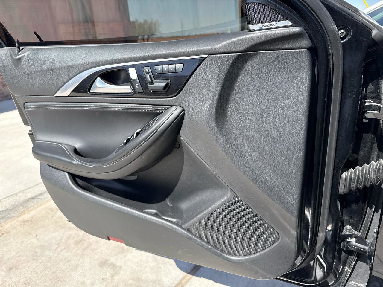 Used 2017 INFINITI QX30 Premium w/ Navigation Package image 27